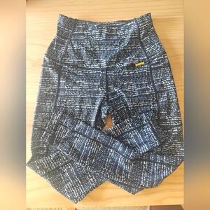 Cleo Harper Leggings, S